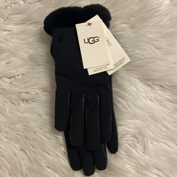 UGG women’s gloves size L/XL brand new with tags color black - Picture 12 of 12